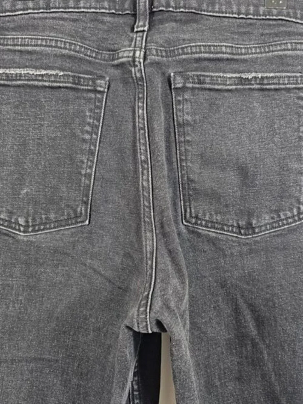 Abercrombie & Fitch The Mom High Rise Jean In Black - Size 14L - Picture 8 of 10